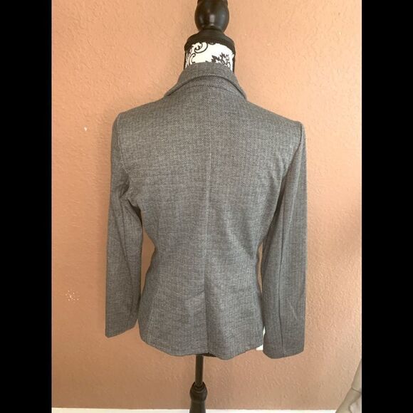 Tahari Black and White chevron print jacket size M - Picture 2 of 7